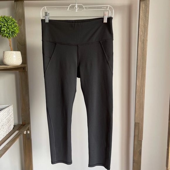 Athleta Stealth Capre,Black Size S - Picture 8 of 9